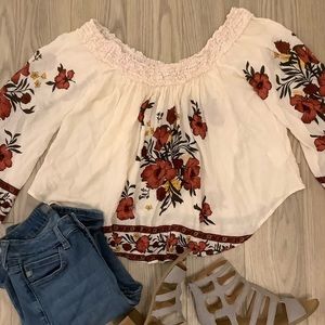 Altar’d State off the shoulder floral top❤️❤️❤️❤️